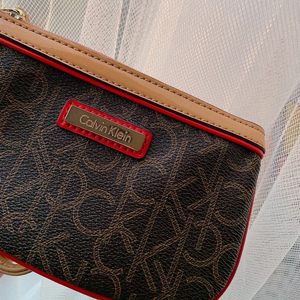 Cute Calvin Klein Wristlet